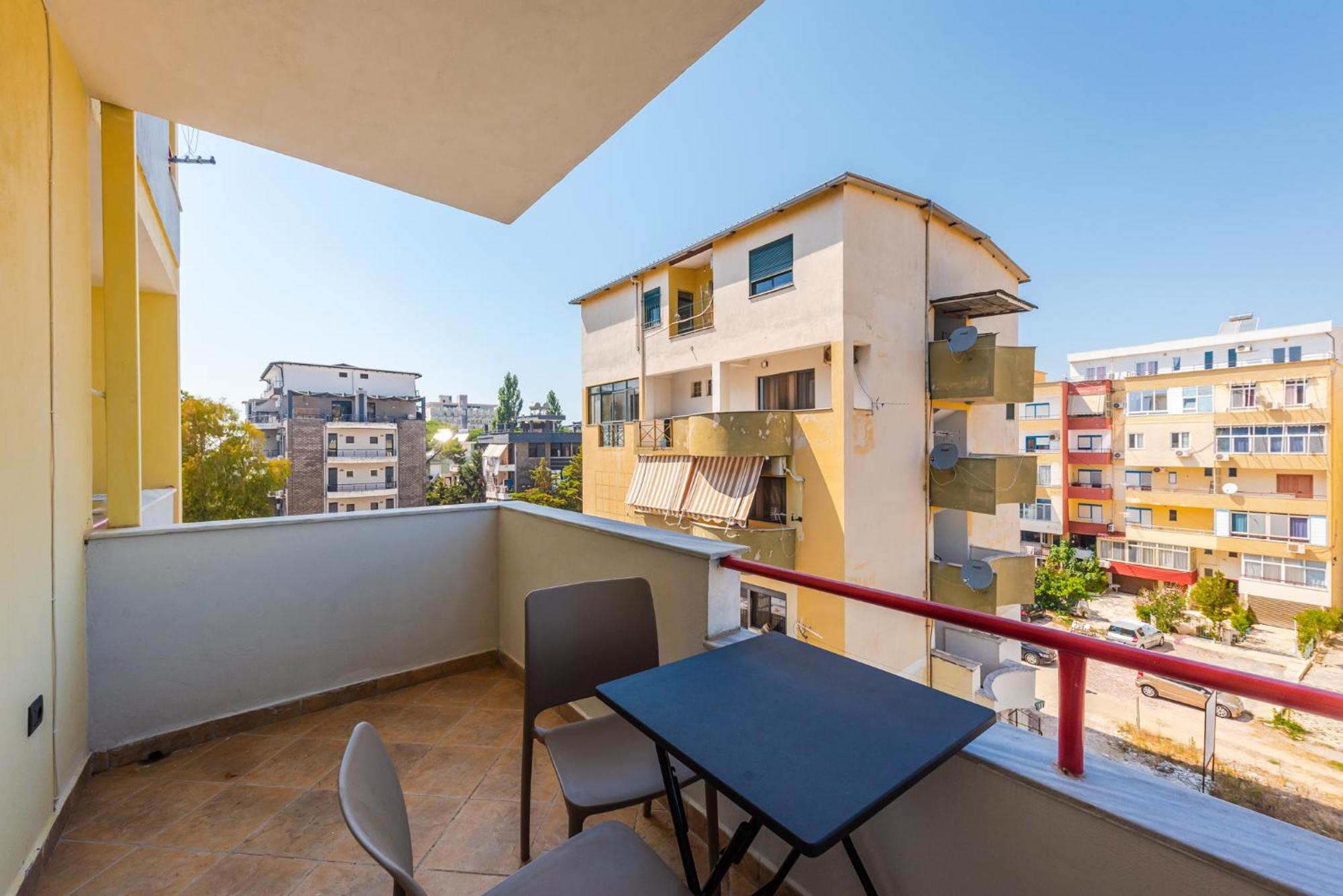 Sr Golem * Golem (Tirana)